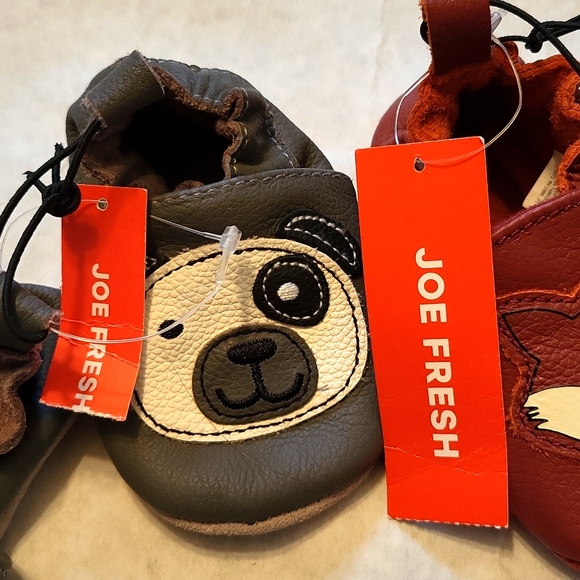 NWT two pair of baby moccasins - Picture 3 of 8